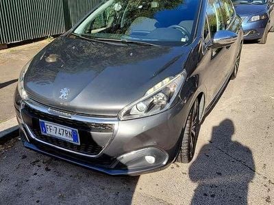 Usata Peugeot 208 Allure 82 CV (60 kW) 2016 Utilitaria