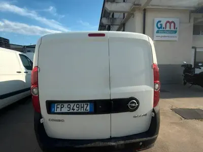 Usata Opel Combo 90 CV (66 kW) 2018 Bianco Monovolume