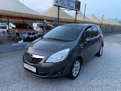 Usata Opel Meriva 120 CV (88 kW) 2012 Grigio Monovolume