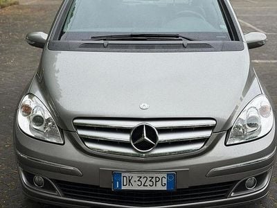 Gebraucht Mercedes B180 140 PS (102 kW) 2007 Grau Van / Kleinbus