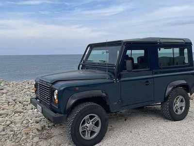 Occasion Land Rover Defender 185 ch (136 kW) 1998 Bleue SUV