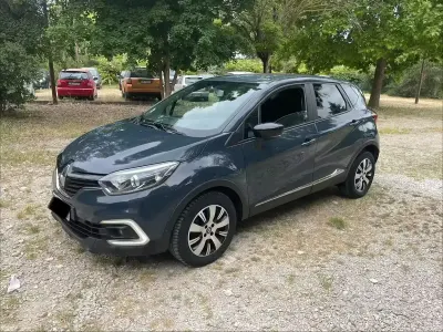 Usado Renault Captur 90 CV (66 kW) 2019 Gris SUV