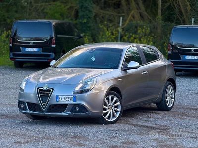 Usata Alfa Romeo Giulietta Exclusive 170 CV (125 kW) 2011 Grigio Utilitaria