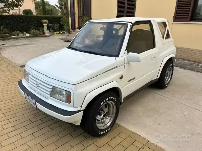 Usata Suzuki Vitara 75 CV (55 kW) 1989 Bianco SUV