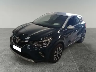 Usata Renault Captur Intens 101 CV (74 kW) 2023 Blu/azzurro SUV
