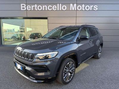 Grigio Usata 2025 Jeep Compass Summit SUV | 29.900 € (Cara)