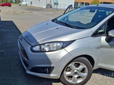 Begagnad Ford Fiesta 92 HK (67 kW) 2013 Grå Halvkombi
