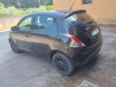 Usata Lancia Ypsilon 69 CV (50 kW) 2013 Utilitaria