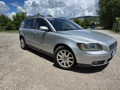 Usado Volvo V50 Summum 136 CV (100 kW) 2006 Gris Familiar