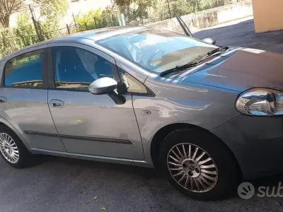 Usata Fiat Grande Punto 75 CV (55 kW) 2007 Grigio Utilitaria
