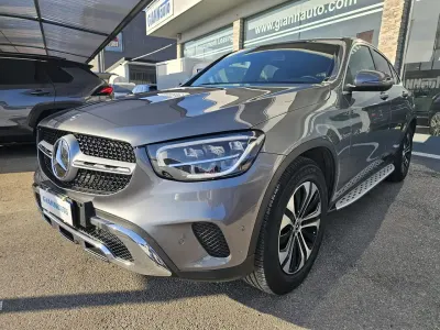Usata Mercedes GLC200 197 CV (144 kW) 2021 Grigio SUV
