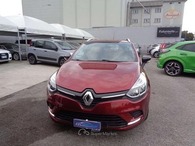 Usata Renault Clio GrandTour Business 90 CV (66 kW) 2019 Rosso Station wagon