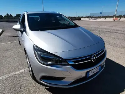 Usata Opel Astra Cosmo 136 CV (100 kW) 2016 Grigio Station wagon