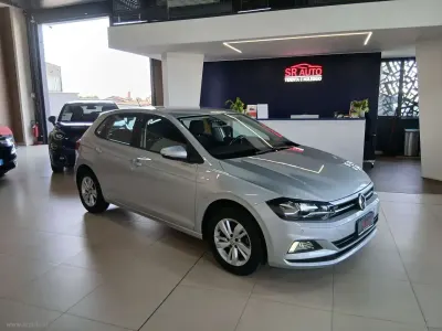 Usata VW Polo Comfortline 95 CV (69 kW) 2018 Argento Utilitaria