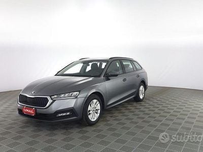 Usata Skoda Octavia Executive 116 CV (85 kW) 2023 Grigio Station wagon