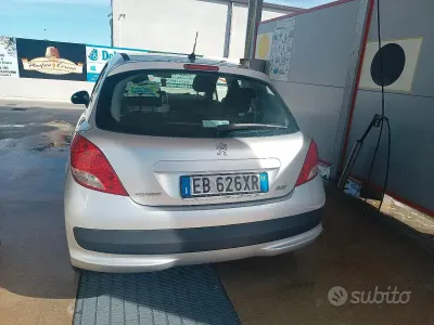 Usata Peugeot 207 68 CV (50 kW) 2010 Grigio Berlina