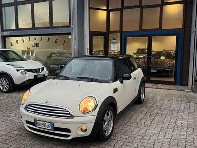 Usata Mini Cooper D Chili 108 CV (79 kW) 2009 Beige Utilitaria