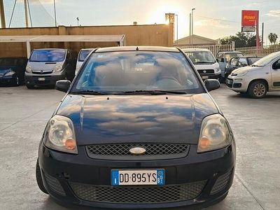 Usata Ford Fiesta Ghia 2007 Blu Berlina