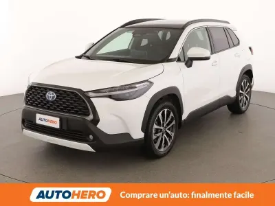 Usata Toyota Corolla Cross Lounge 197 CV (144 kW) 2023 Bianco SUV