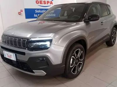 Nuova Jeep Avenger Summit 101 CV (74 kW) 2025 Grigio SUV