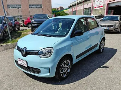 Usata Renault Twingo Equilibre 65 CV (47 kW) 2023 Blu/azzurro Utilitaria
