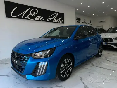 Usata Peugeot 208 Allure 101 CV (74 kW) 2025 Bluazzurro Utilitaria