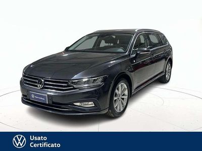 Grigio pastello Usata 2021 VW Passat Business Station wagon | 22.000 € (Cara)