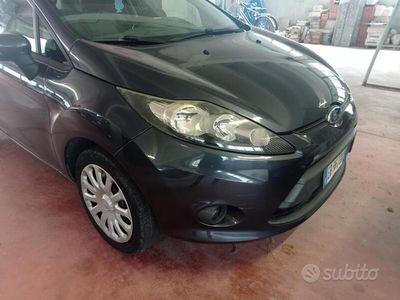 Usata Ford Fiesta Titanium 75 CV (55 kW) 2008 Blu Utilitaria