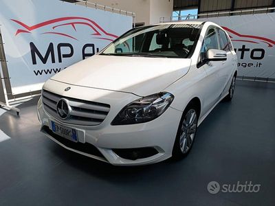 Usata Mercedes B180 Premium 109 CV (80 kW) 2013 Bianco Monovolume