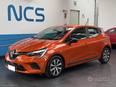Usata Renault Clio V Equilibre 90 CV (66 kW) 2023 Arancione Berlina