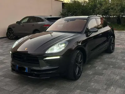 Usata Porsche Macan Turbo 265 CV (194 kW) 2023 Lilla SUV
