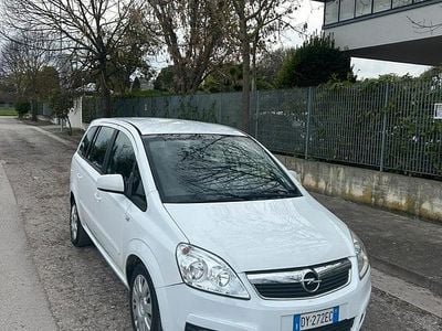 Usata Opel Zafira 2009 Bianco Monovolume