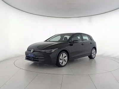 Gebraucht VW Golf VIII Style 150 PS (110 kW) 2025 Schwarz Limousine