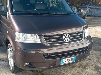 Usata VW Multivan Highline 174 CV (127 kW) 2008 Marrone Furgone