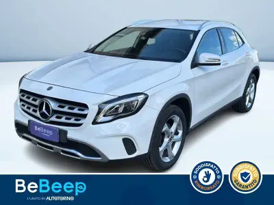 Usata Mercedes GLA200 156 CV (114 kW) 2019 Bianco pastello SUV