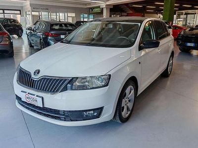 Usata Skoda Rapid Ambition 105 CV (77 kW) 2015 Bianco Utilitaria