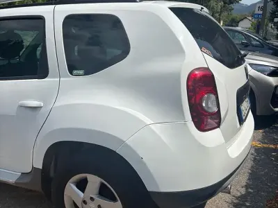 Usata Dacia Duster Ambiance 107 CV (78 kW) 2011 Bianco SUV