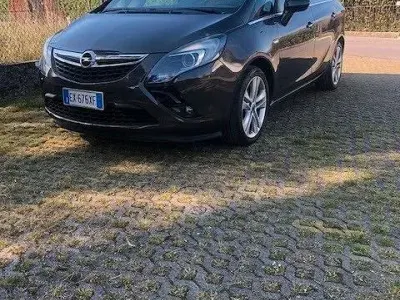 Usata Opel Zafira Tourer Cosmo 136 CV (100 kW) 2014 Marrone Monovolume