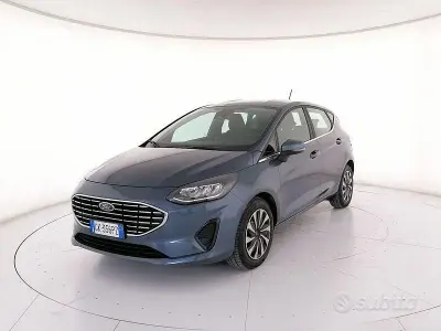 Begagnad Ford Fiesta Titanium 125 HK (91 kW) 2022 Blå Halvkombi