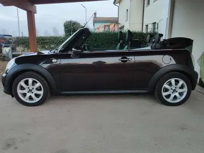Usata Mini Cooper Cabriolet 120 CV (88 kW) 2014 Cabrio
