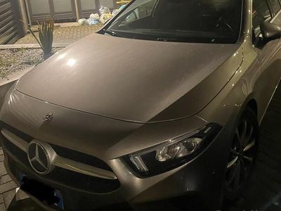 Usata Mercedes A180 136 CV (100 kW) 2019 Grigio Berlina