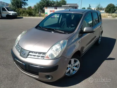 Usata Nissan Note 110 CV (80 kW) 2006 Grigio Utilitaria