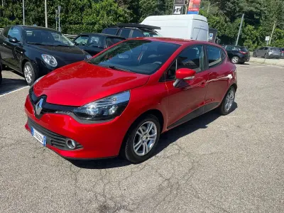 Usata Renault Clio IV 73 CV (53 kW) 2014 Rosso Berlina