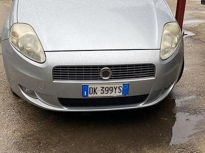 Usata Fiat Grande Punto 90 CV (66 kW) 2007 Grigio Utilitaria