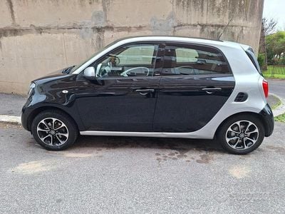 Usata Smart ForFour Passion 71 CV (52 kW) 2015 Nero Utilitaria