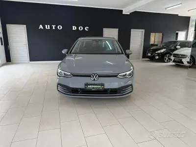 Usata VW Golf VIII Style 150 CV (110 kW) 2022 Grigio Berlina
