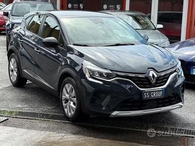 Usado Renault Captur Business 95 CV (69 kW) 2020 Gris SUV