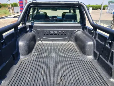 Usata Nissan Navara 133 CV (97 kW) 2011 Grigio Pick-up