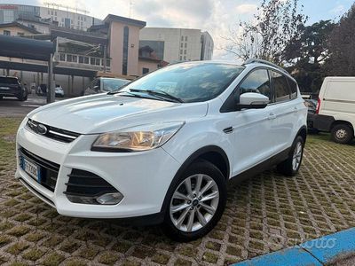 Usata Ford Kuga 120 CV (88 kW) 2016 Bianco SUV