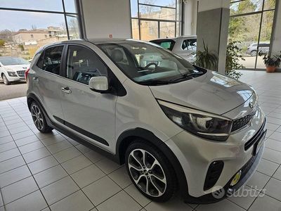 Usata Kia Picanto X-Line 100 CV (73 kW) 2019 Grigio Utilitaria